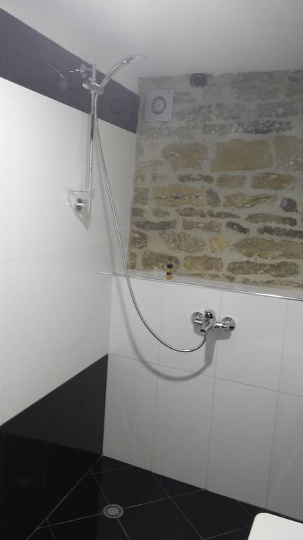 Konaku Guest House Gjirokaster Ruang foto